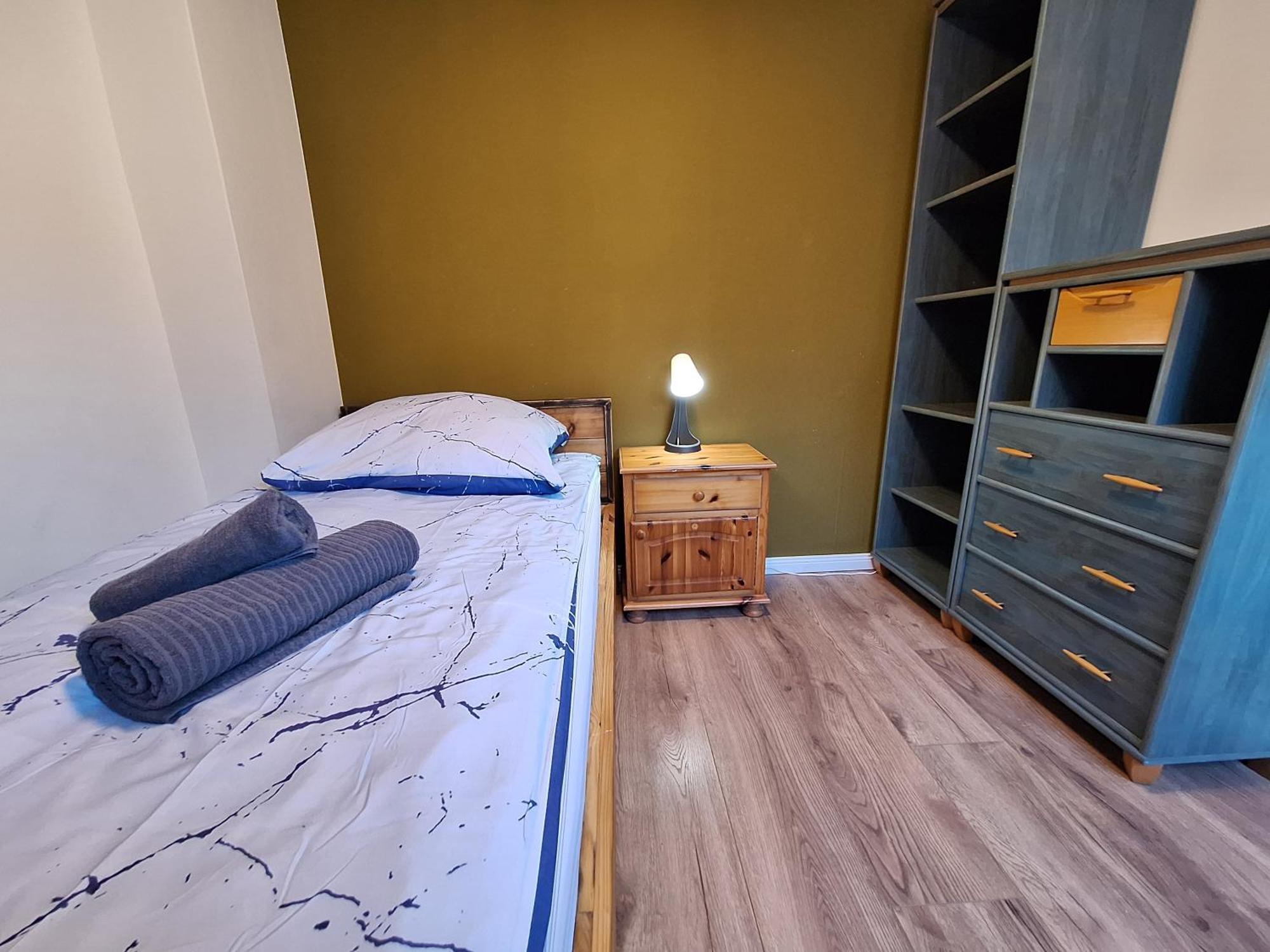 Gross, 8 Personen, 5 Zimmer, 2 Baeder Apartment *